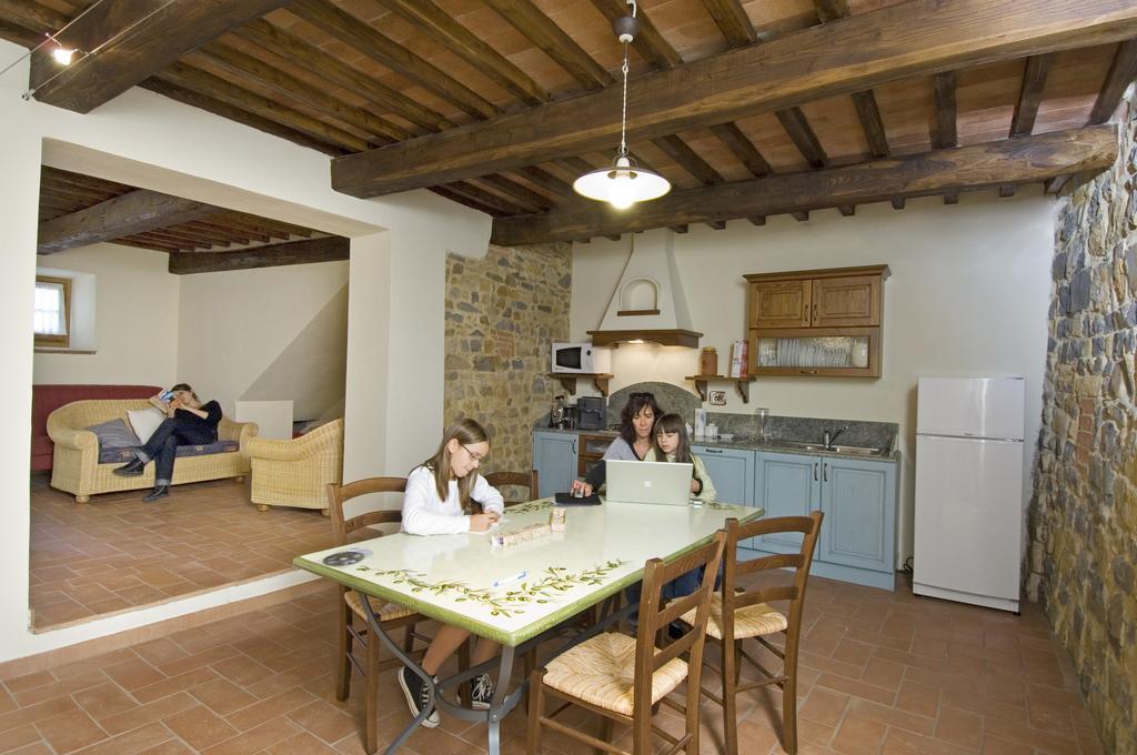 Agriturismo Campo Lungo San Donato in Poggio Номер фото